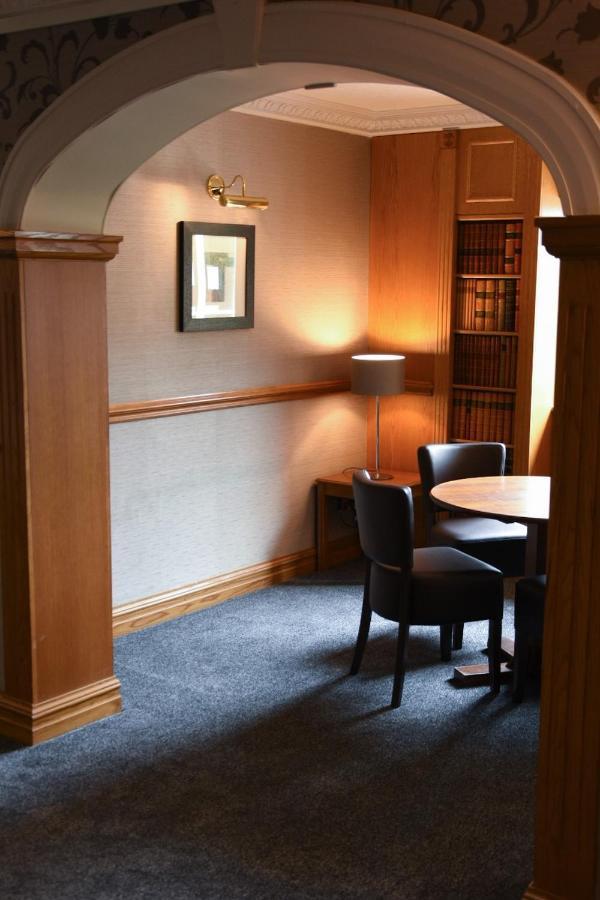 Cairn Hotel Bathgate Buitenkant foto