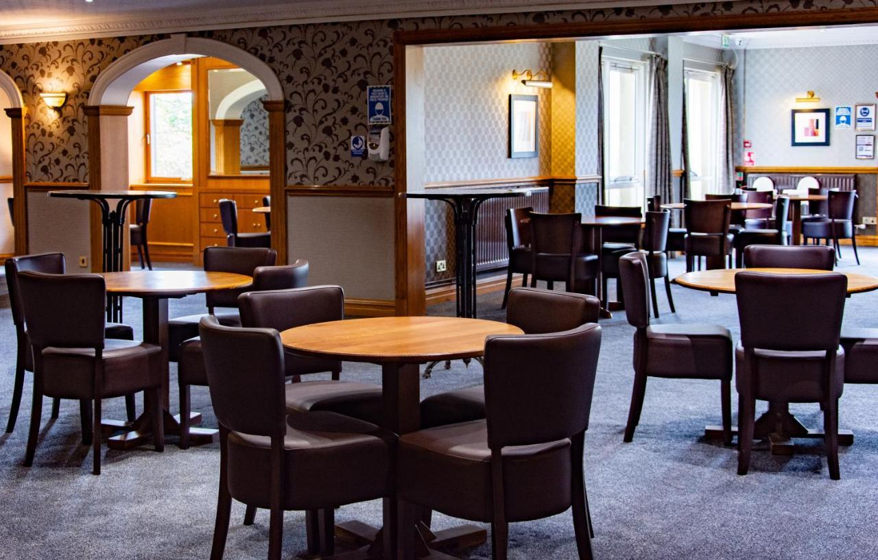 Cairn Hotel Bathgate Buitenkant foto