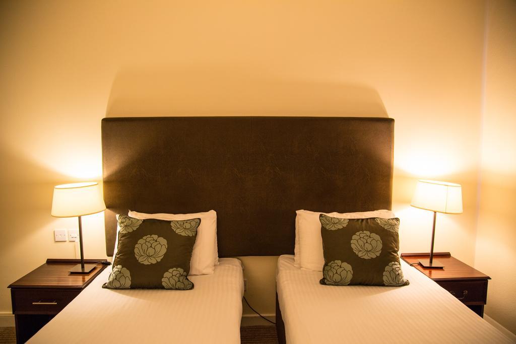 Cairn Hotel Bathgate Buitenkant foto