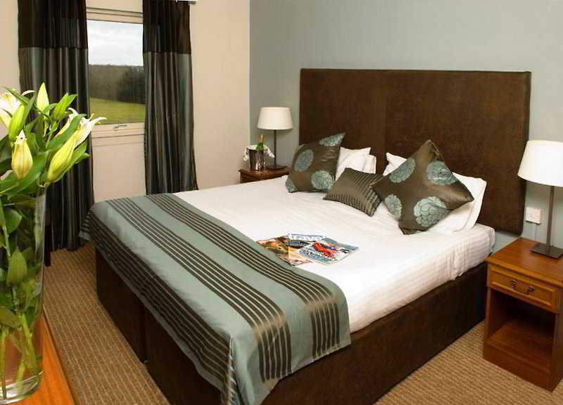 Cairn Hotel Bathgate Buitenkant foto