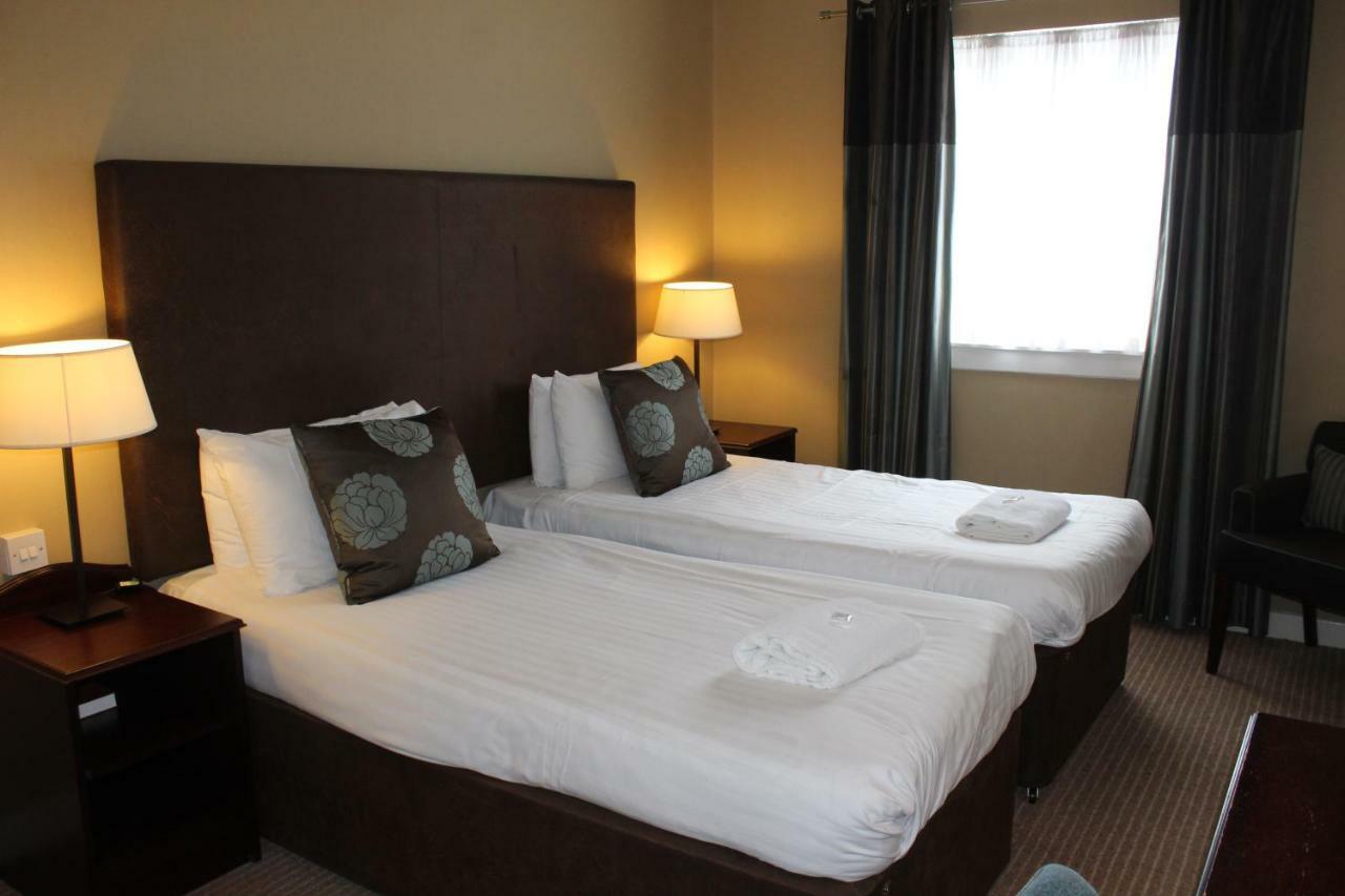 Cairn Hotel Bathgate Buitenkant foto