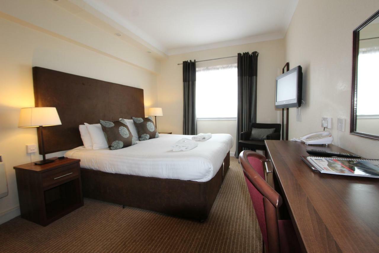 Cairn Hotel Bathgate Buitenkant foto