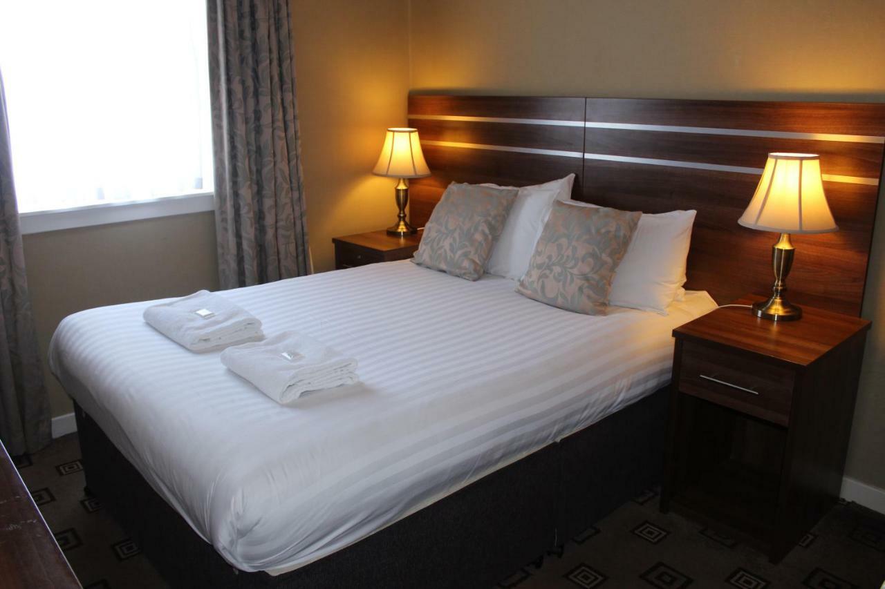 Cairn Hotel Bathgate Buitenkant foto